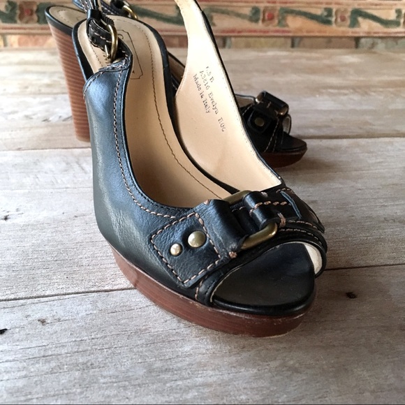 Evelyn Coach Slingback Heels 6.5 - Picture 4 of 9